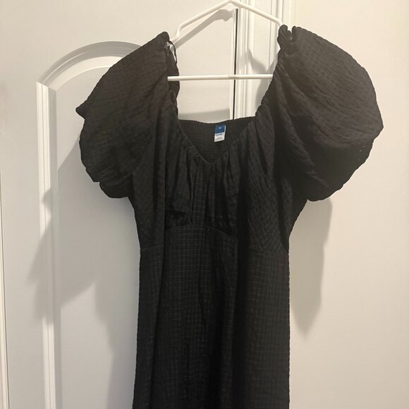 Old Navy Puff Sleeve Dress - Picture 1 of 4